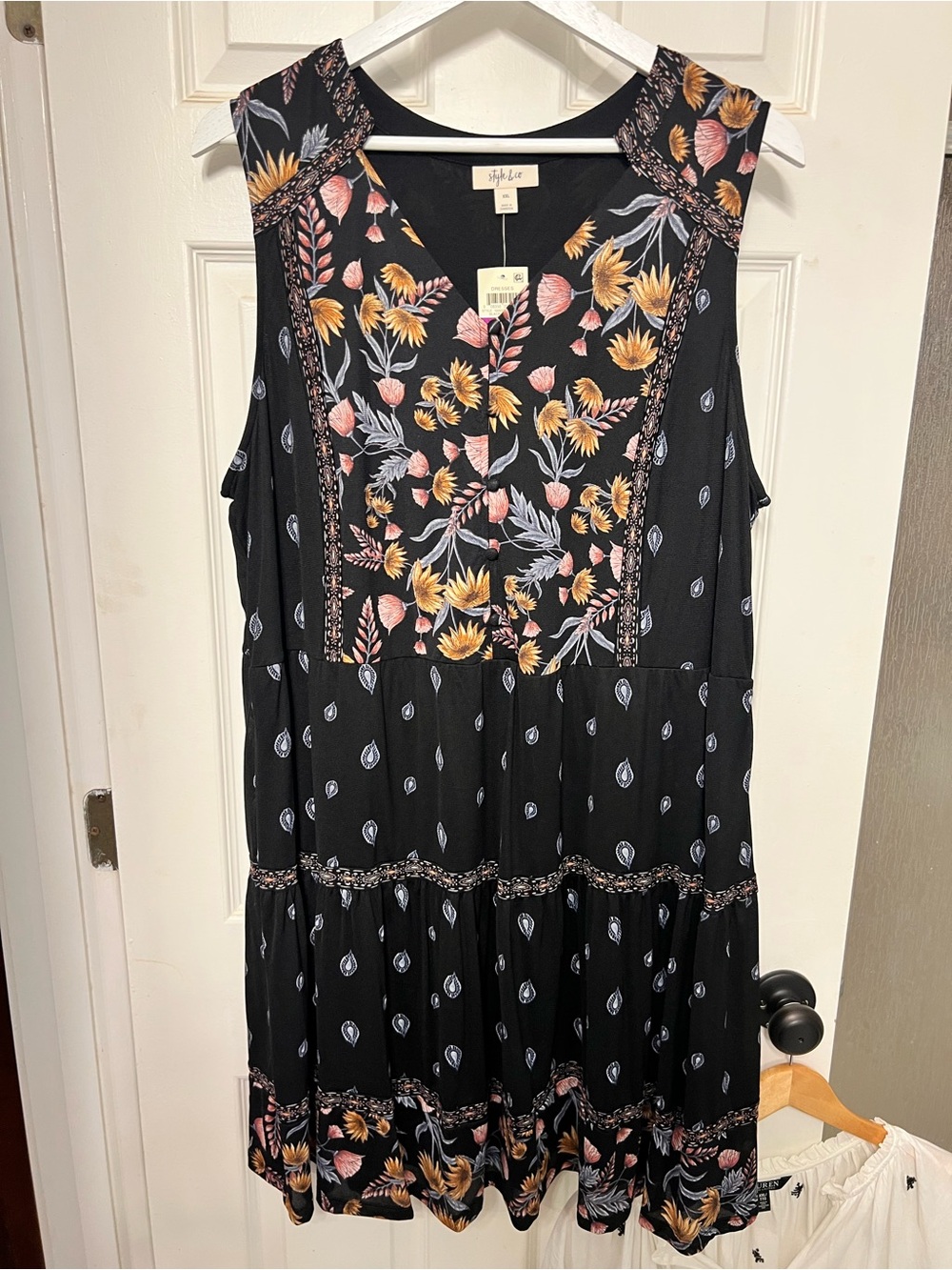 Style & Co. Black Floral Tiered V-Neck Sleeveless Dress